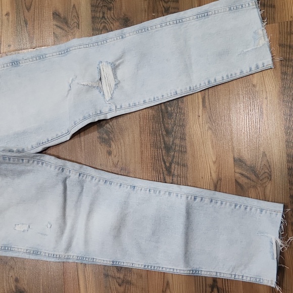 Gap High Rise Vintage Slim Distressed Button Fly Lightwash Jean Coastal Spring 6 - Picture 5 of 9
